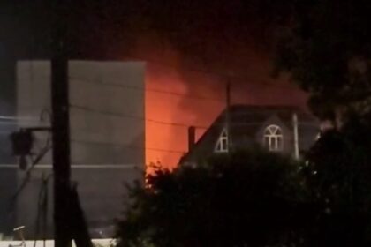 В Рильську дрон вдарив по готелю з російськими військовими