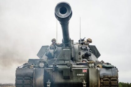 Великобританія передасть Україні бронетехніку і ракети