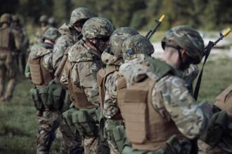 Контракт 18-24: в 28 ОМБр заявили про ажіотаж з-за кордону