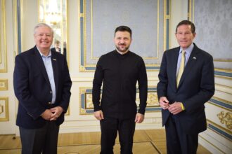 Зеленський зустрівся з двома сенаторами США