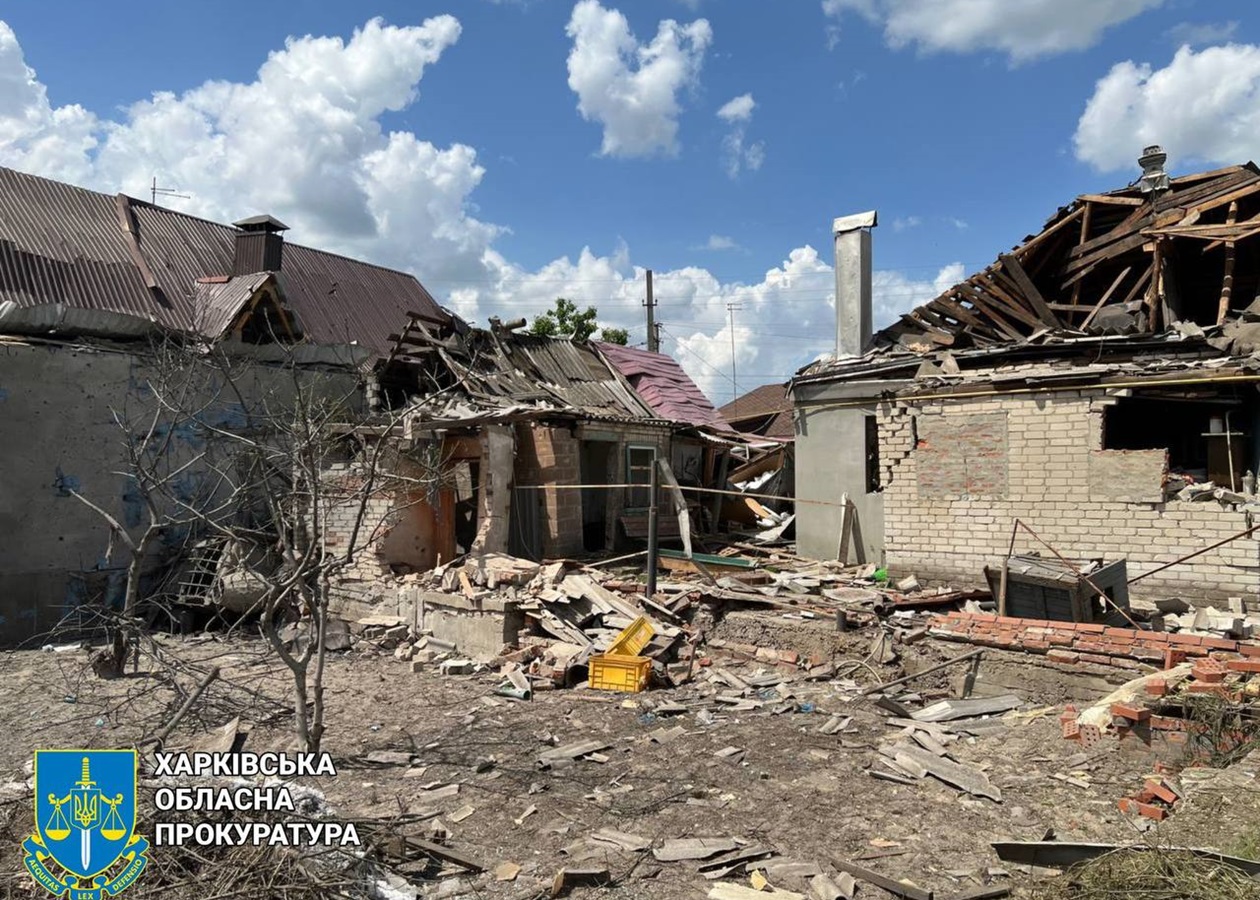 Під Харковом від удару РФ постраждали семеро людей