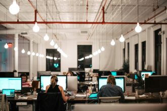 Роботодавців у Франції зобов'яжуть захищати працівників від спеки