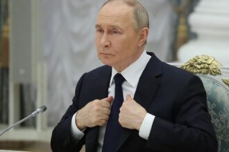 Путін понад добу уникає згадок про удари по авіабазах РФ - ЗМІ