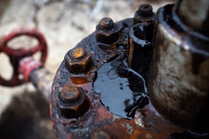 Нафтогазові доходи Росії впали на 53% за місяць