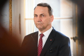 Сікорський пригадав Маску образу