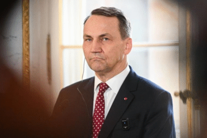 Сікорський пригадав Маску образу