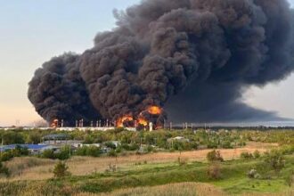 СюжетМінус вертольоти. Нічна атака на авіабази Росії