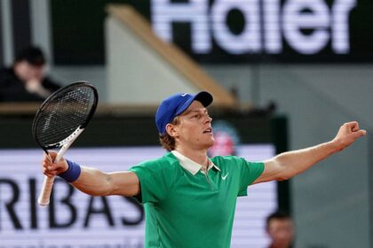 Джокович поступається в півфіналі Ролан Гаррос першій ракетці світу