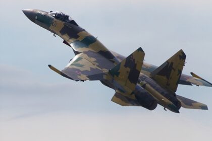 Повітряні сили збили російський винищувач Су-35