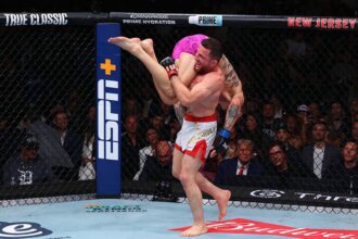 У бою за тимчасовий титул WBA у супертяжах Уордлі нокаутував Хуні