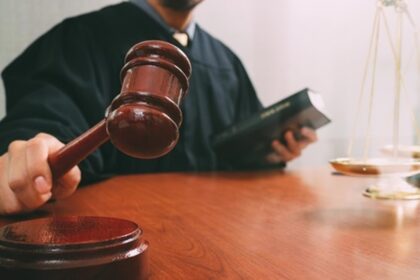 На Волині засудили жінку, яка підробила документи для 142 ухилянтів