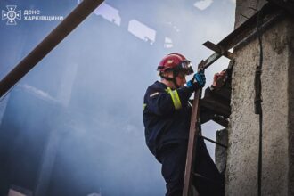 У Харкові внаслідок удару РФ горить багатоквартирний дім