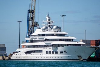 Суд у США дозволив продати супер'яхту Керімова