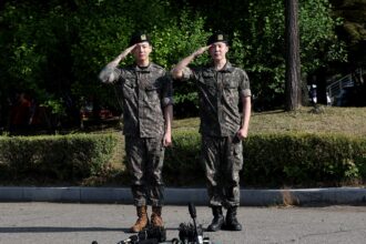Четверо учасників BTS завершили військову службу
