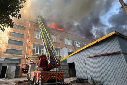 У Рівному спалахнула велика пожежа