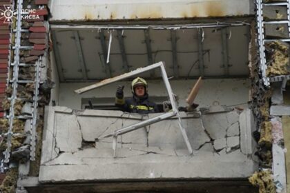 Росіяни вночі атакували у Києві 27 локацій
