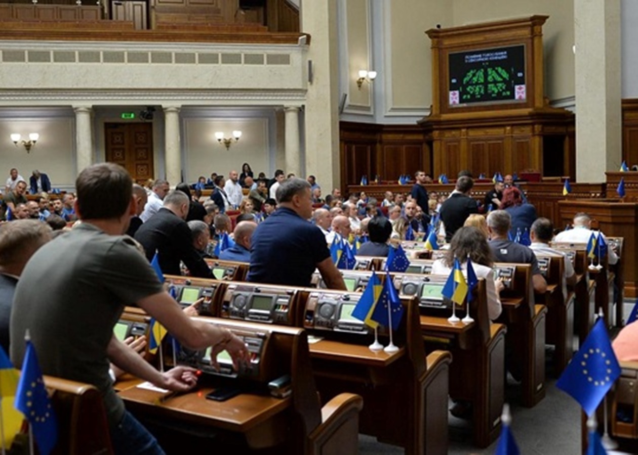 Мінімальна цифра: відомо, скільки депутатів реально працюють у Раді