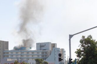 Іран атакував Ізраїль десятками ракет, пошкоджено лікарню