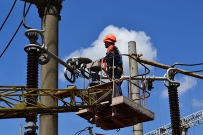 На Херсонщині внаслідок атаки дрона загинув працівник обленерго