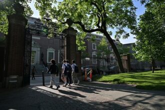 США відновлюють студентські візи, але з перевіркою соцмереж