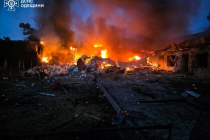Удар по Одещині: горіли станція швидкої та будинки