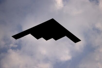 Трамп опублікував відео з піснею Бомбардуй Іран