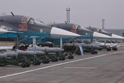 РФ втратила 1000 бійців і чотири літаки - Генштаб