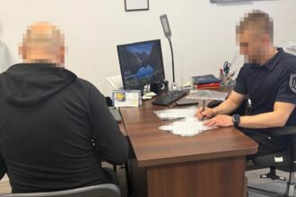 У Рівному працівник СІЗО постачав наркотики арештантці за еротичні фото