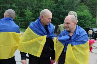 Україна повернула з полону військових і цивільних