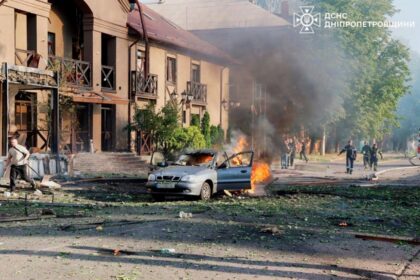 Повторна атака на Кривий Ріг: ДСНС показала фото наслідків