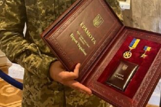 Звання Героя України надали трьом полеглим воїнам