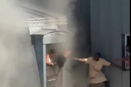 Порятунок з вогню у Парижі прославив іноземця