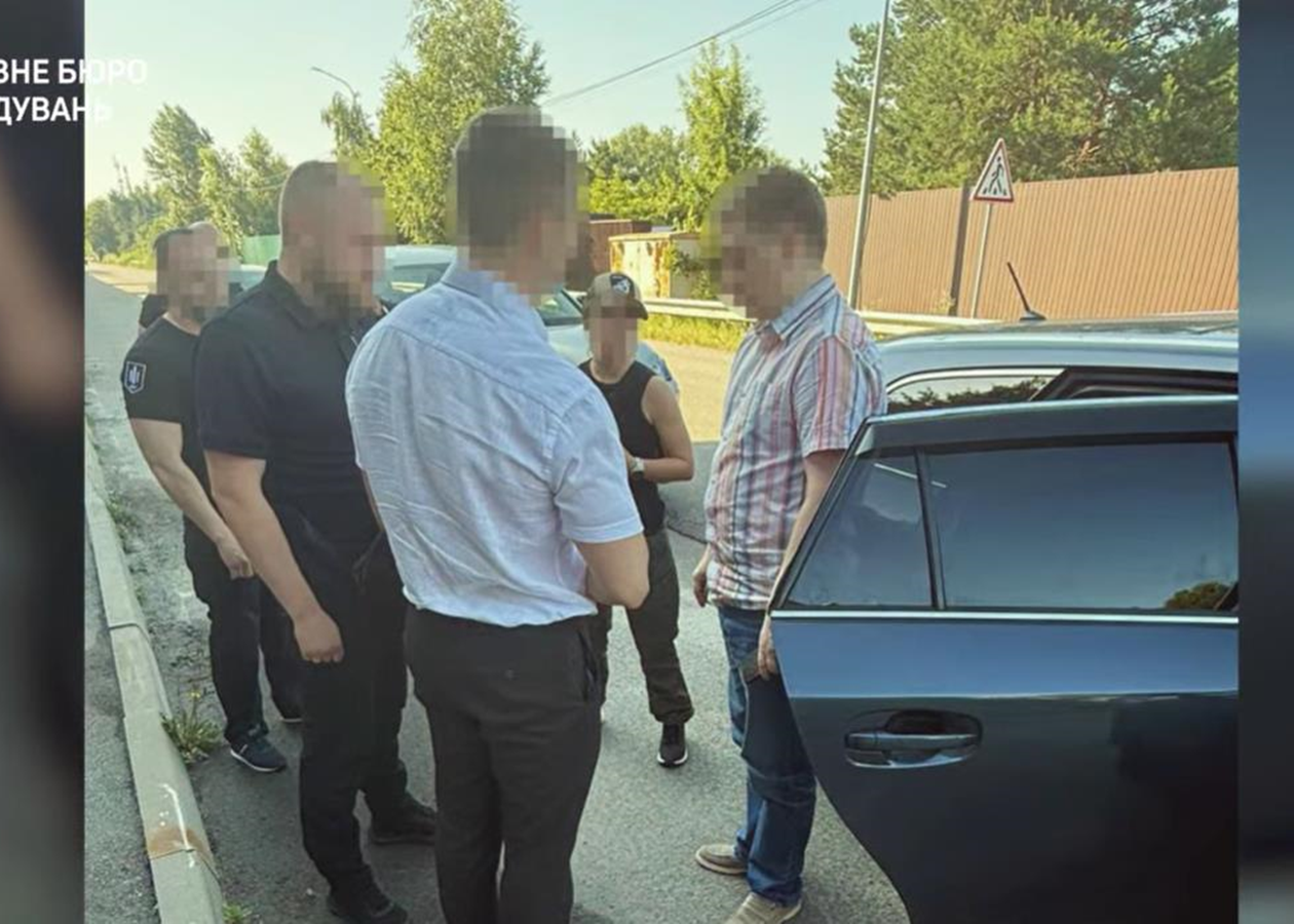 Екссекретаря Київради підозрюють у сприянні ухиленню від служби