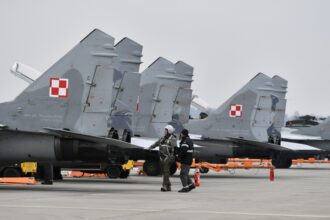 Польща підняла винищувачі через атаку РФ на захід України