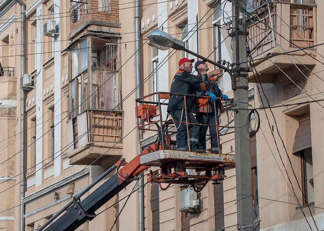 Харків зазнав 10 ударів, є поранені