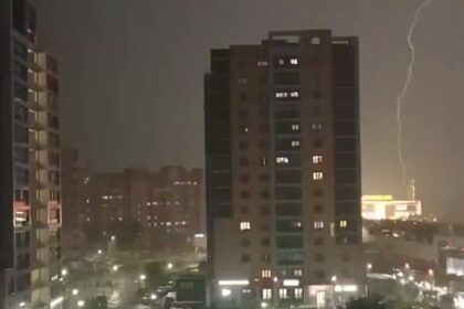 У Москві та Підмосков'ї шторм спричинив пожежі та блекаут