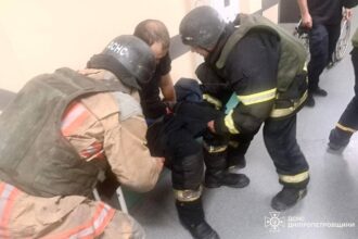 У Нікополі росіяни атакували рятувальників: п'ятеро постраждалих