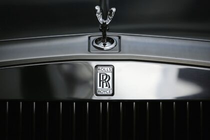 В Росії зріс попит на люксові Rolls-Royce і Ferrari