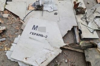 У Києві уламки БПЛА впали на багатоповерхівку