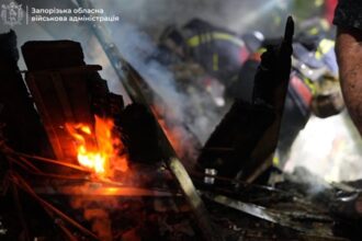 Запоріжжя масовано атакували БПЛА: виникли пожежі, є поранений
