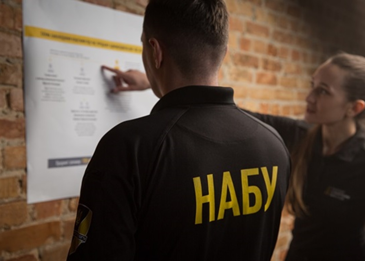 НАБУ заявило про 70 обшуків у своїх працівників