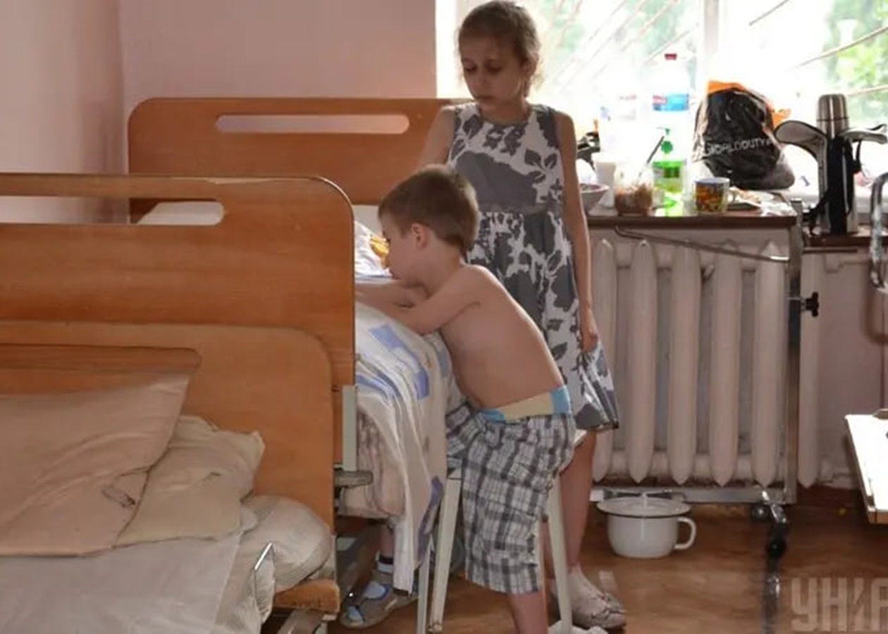 Отруєння в ресторані Кацуріна: у 45 осіб виявили сальмонельоз