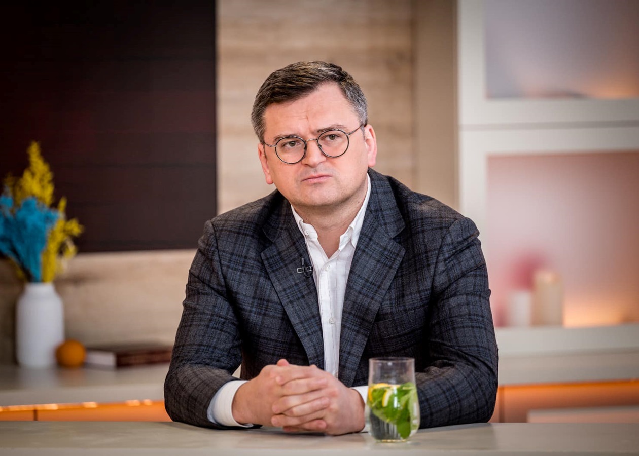 "Всі мають це зʼїсти": Кулеба прокоментував скандальний закон