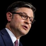 Спікер Джонсон розповів про долю законопроєкту про "драконівські санкції"
