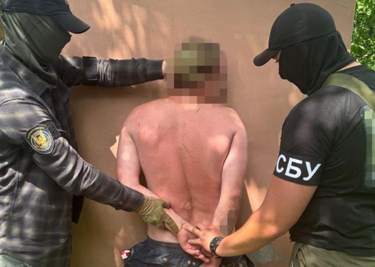 У Миколаєві попередили подвійний теракт біля ТЦК