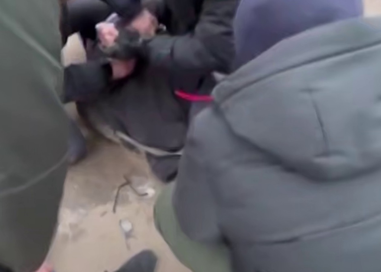 ФСБ затримала дев'ятьох росіян, що "закликали до вбивства силовиків"
