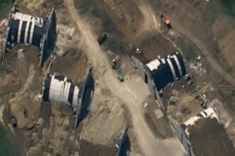 РФ будує укриття на аеродромах: розвідка Британії показала знімки