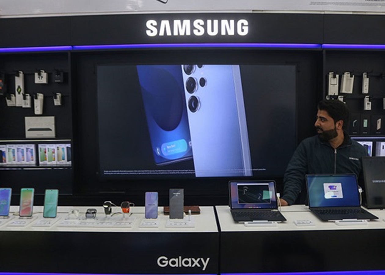 Samsung готує радикальні зміни у флагманській лінійці смартфонів - ЗМІ