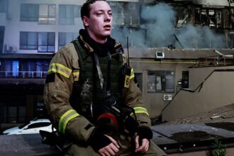 Атака на Київ: зруйновано під'їзд, багато поранених