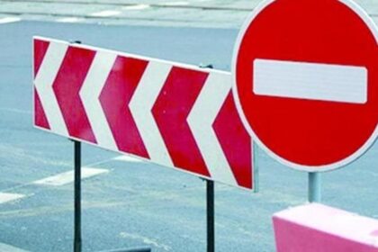 У Києві перекритий рух транспорту на низці маршрутів
